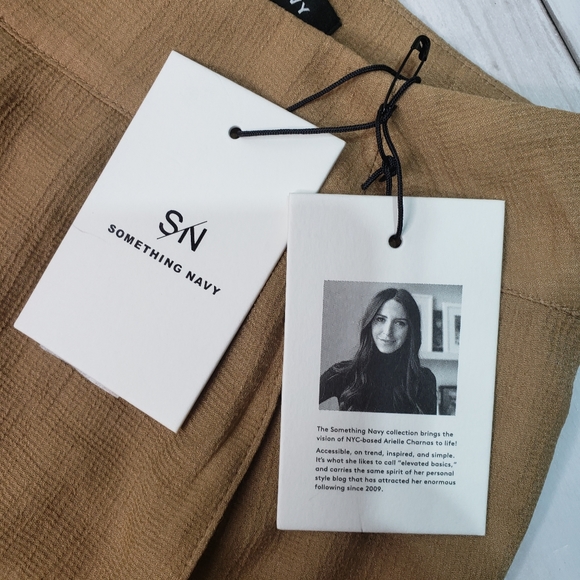 FINAL PRICE - Something Navy Women's High Rise Drapey Shorts - Picture 6 of 8